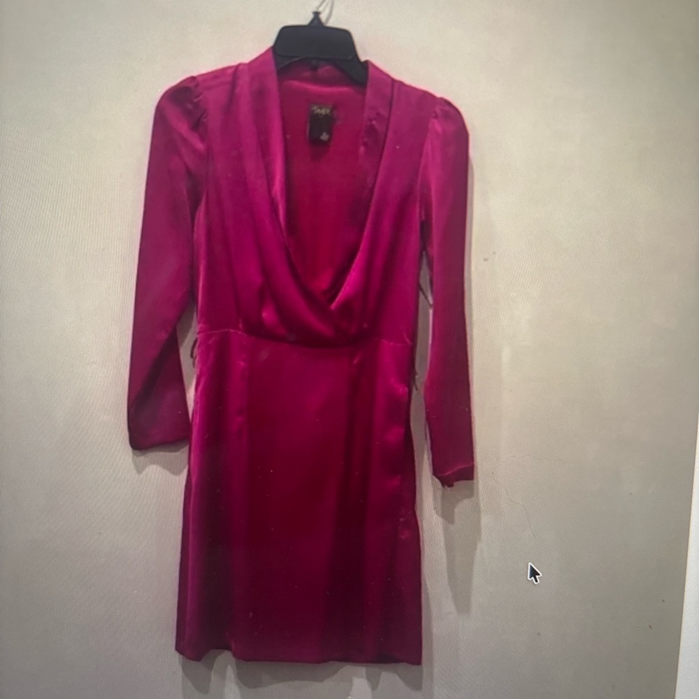 Taylor Elegant Dress – Vibrant Color (Belt Missing but ok without) - Picture 4 of 5